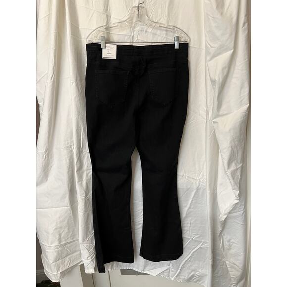 Chico's Platinum Denim Pull On Flare Reg Jean, BLK, Reg 2 (12/14). - Picture 2 of 6